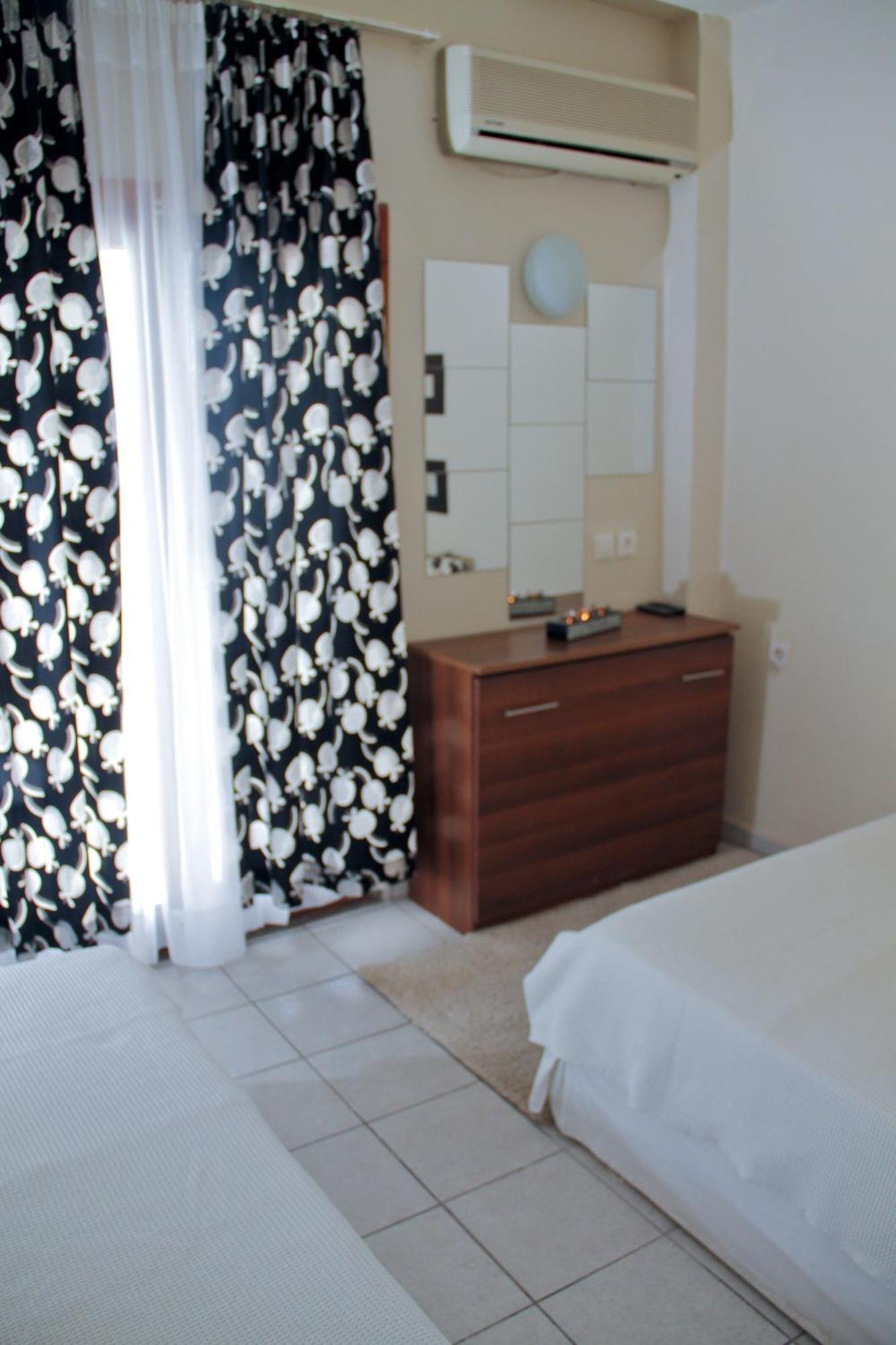 פורקה Hotel Idea מראה חיצוני תמונה