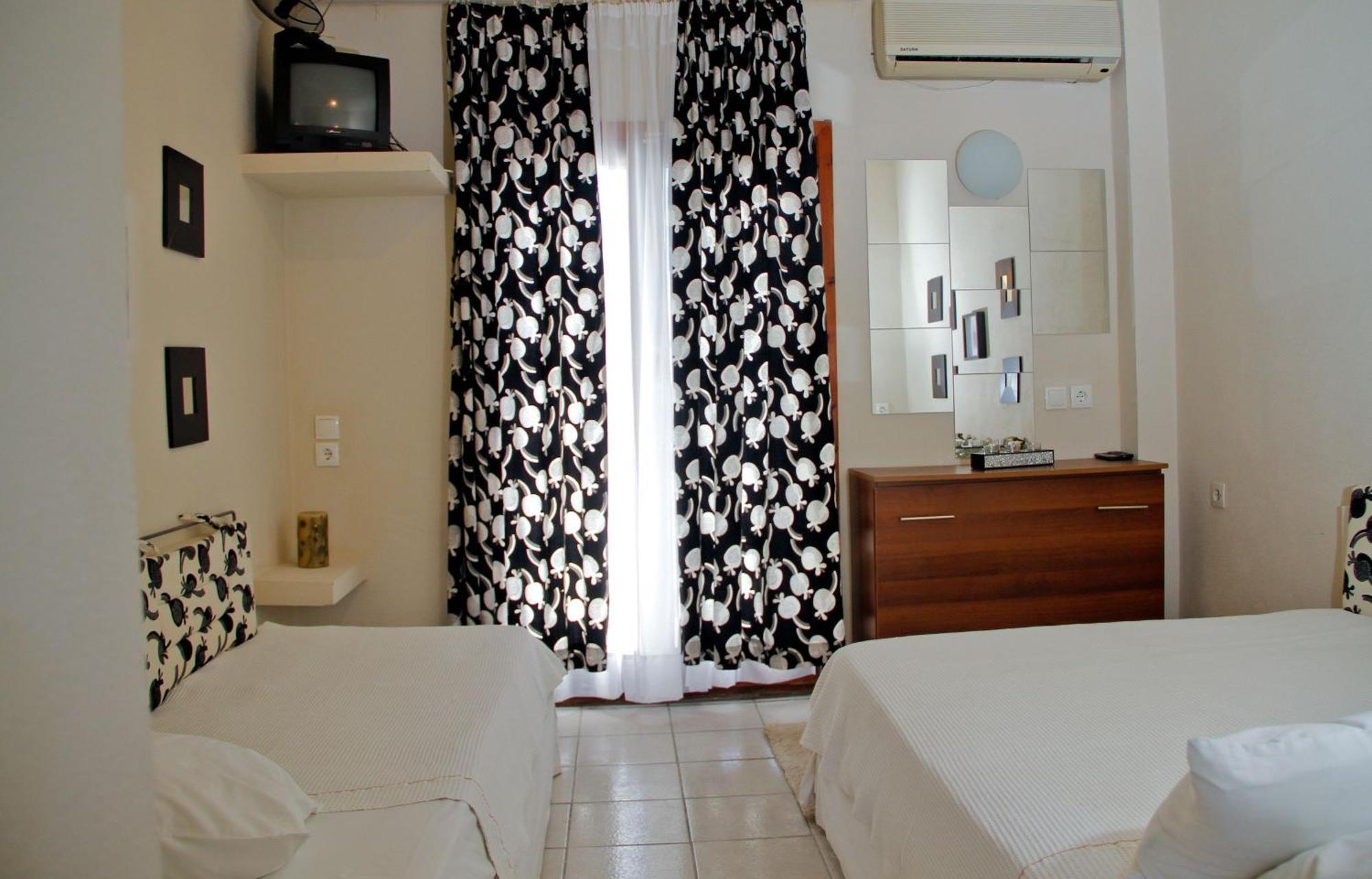 פורקה Hotel Idea מראה חיצוני תמונה